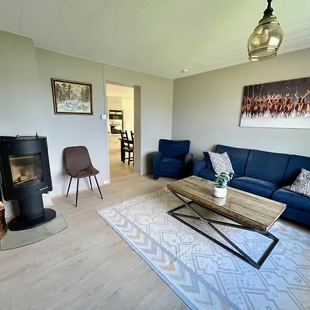 Tatil Evi 5 Bedroom House At Hakallestranda