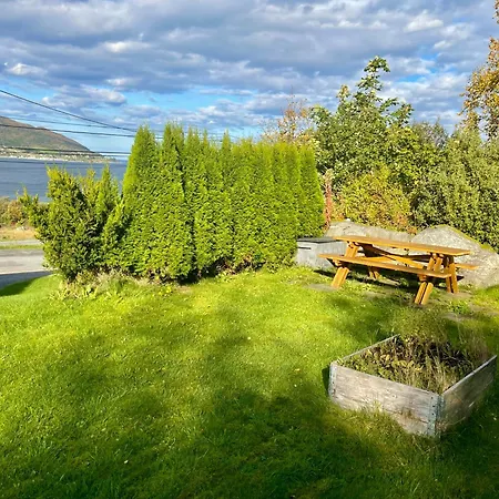 Tatil Evi 5 Bedroom House At Hakallestranda