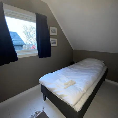 5 Bedroom House At Hakallestranda *