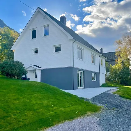 5 Bedroom House At Hakallestranda Feriehus