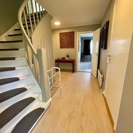 5 Bedroom House At Hakallestranda Feriehus Sandvik (More og Romsdal)