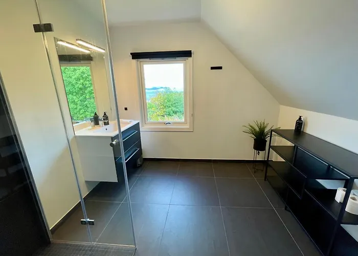 Tatil Evi 5 Bedroom House At Hakallestranda Sandvik (More og Romsdal)