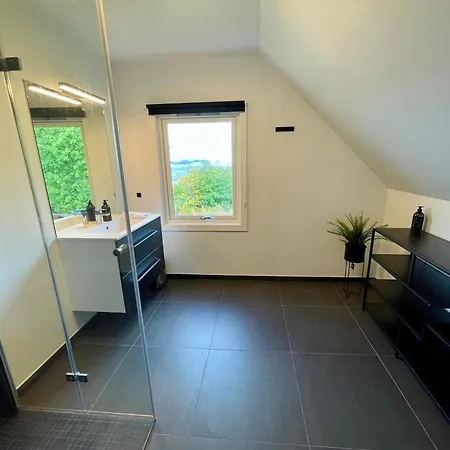 Casa de Férias 5 Bedroom House At Hakallestranda Sandvik (More og Romsdal)